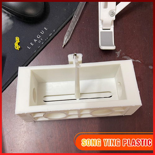 Processing plastic injection molding products as requested